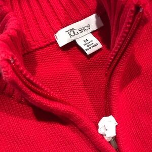 Red Sweater by the Tog Shop Size Medium with Zipper‎ #2174
